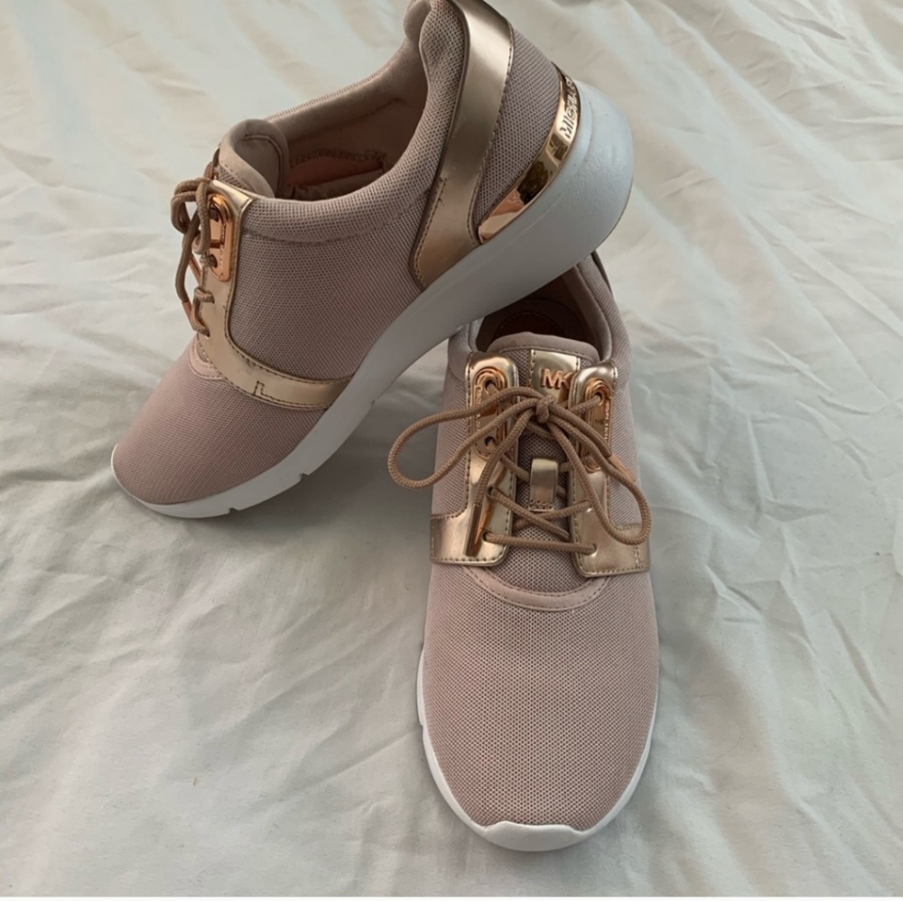 Michael Kors rose gold 7.5 sneaker barely worn!